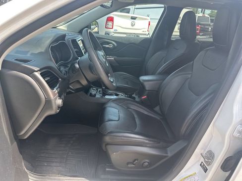 Used 2022 Jeep Cherokee Limited AWD/4WD image 14