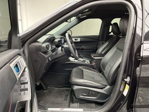 Certified 2024 Ford Explorer ST-Line w/ Class IV Trailer Tow Package AWD/4WD image 3