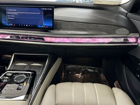 Used 2023 BMW 740i RWD image 33