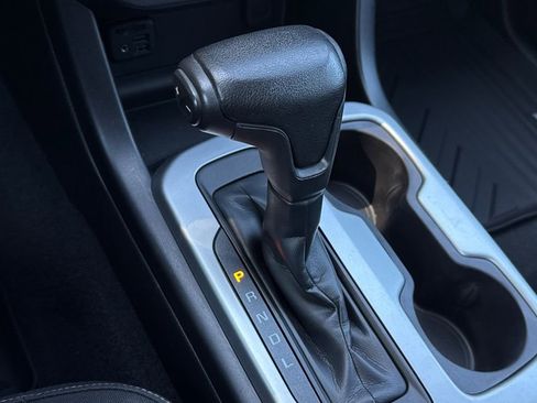 Used 2021 Chevrolet Colorado LT w/ Safety Package RWD image 24