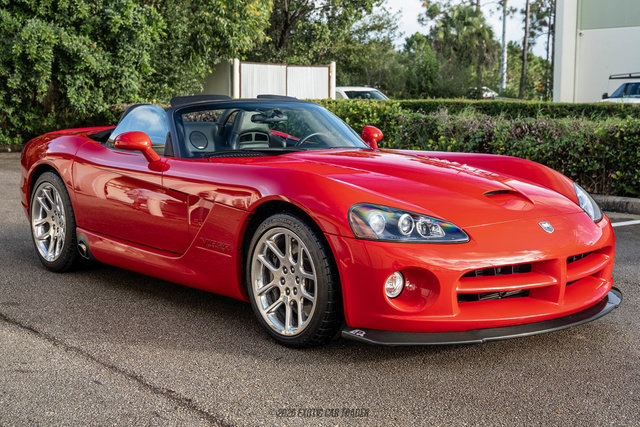 Used 2003 Dodge Viper SRT-10 RWD image 11