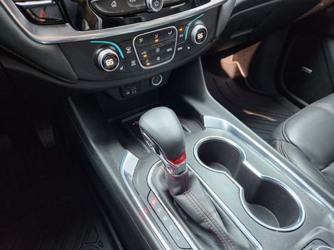 Used 2023 Chevrolet Traverse RS FWD image 21