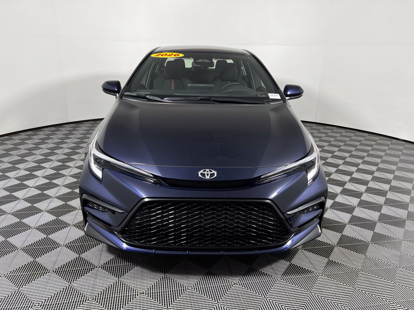 Used 2026 Toyota Corolla SE FWD image 2
