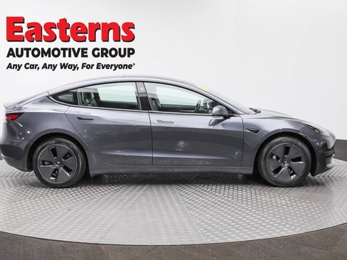 Used 2023 Tesla Model 3 Standard Range image 4
