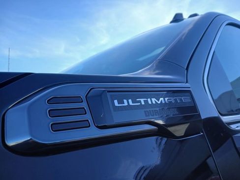 New 2026 GMC Sierra 2500 Denali Ultimate w/ LPO, Black Badging Package image 37