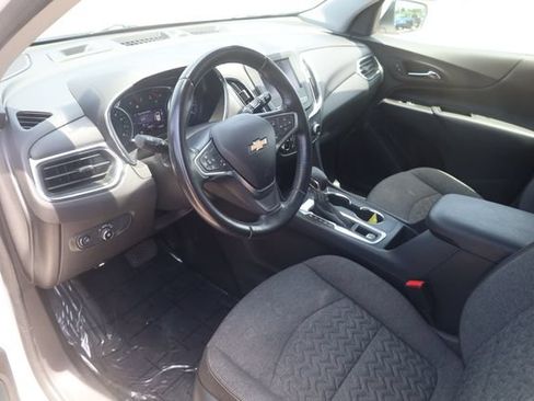 Used 2022 Chevrolet Equinox LT AWD/4WD image 9