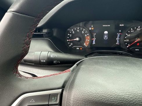 Used 2024 Jeep Compass Trailhawk AWD/4WD image 37