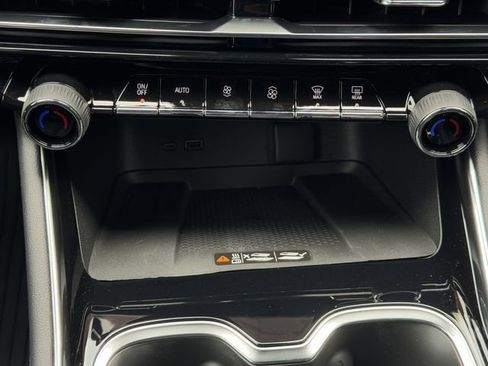 New 2026 Chevrolet Traverse LT w/ Driver Confidence Package FWD image 14