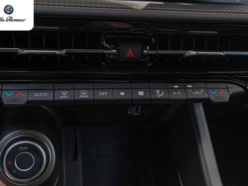 New 2025 Alfa Romeo Tonale image 12