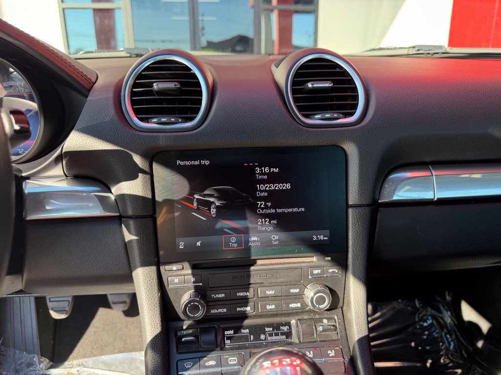 Used 2019 Porsche 718 Cayman RWD image 26