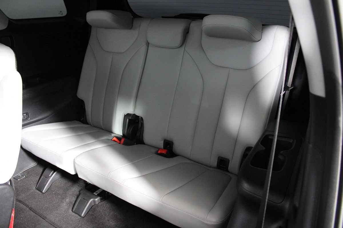 Used 2025 Hyundai Palisade SEL FWD image 28