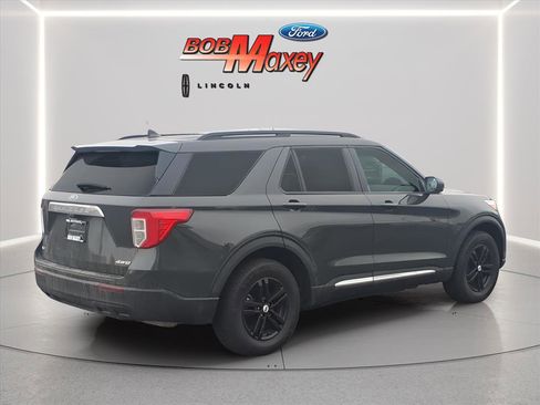 Certified 2023 Ford Explorer XLT image 4