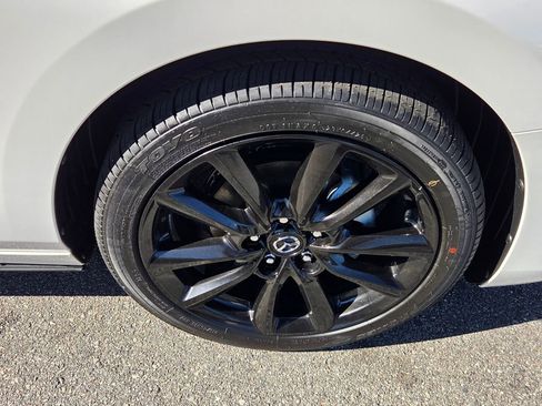 New 2026 MAZDA MAZDA3 2.5 S Hatchback w/ Premium Pkg FWD image 16