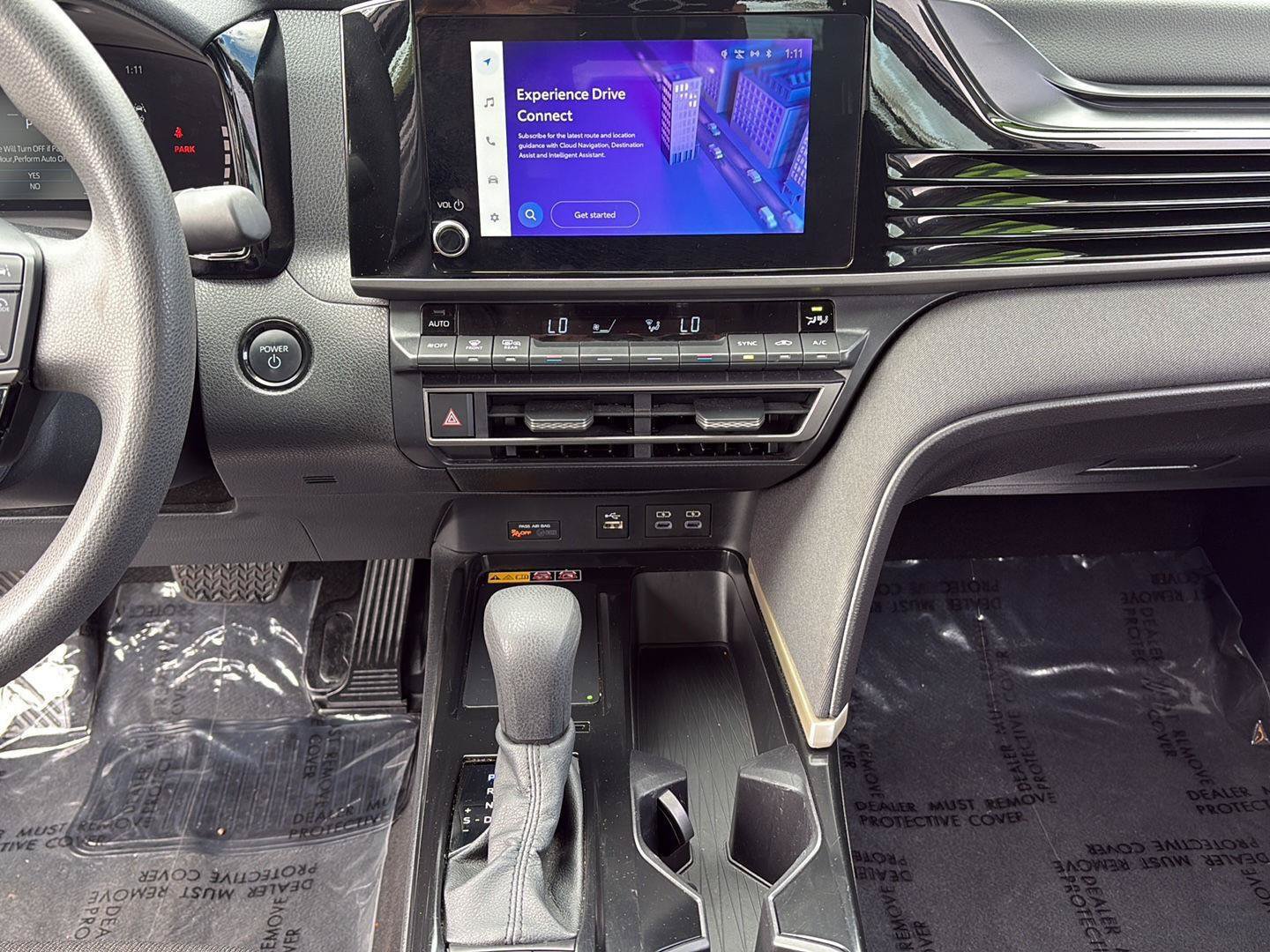 Used 2025 Toyota Camry LE FWD image 7