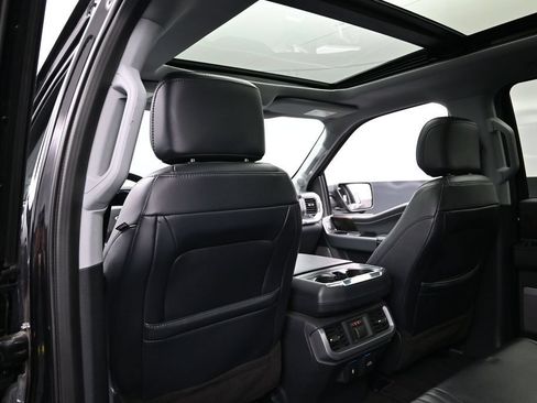 Used 2021 Ford F150 Lariat w/ Equipment Group 502A High AWD/4WD image 23