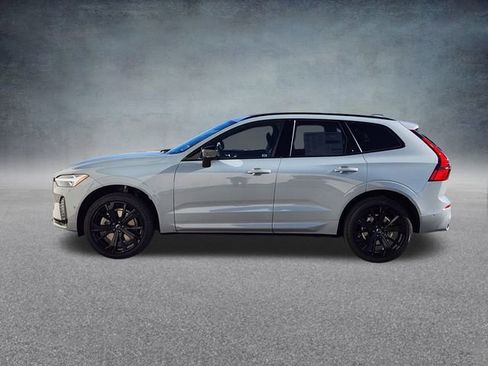 New 2026 Volvo XC60 B5 Ultra w/ Climate Package image 4