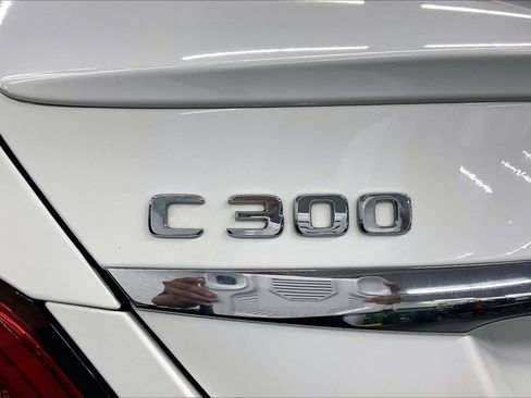 Used 2019 Mercedes-Benz C 300 Sedan image 9