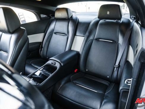 Used 2019 Rolls-Royce Wraith RWD image 30
