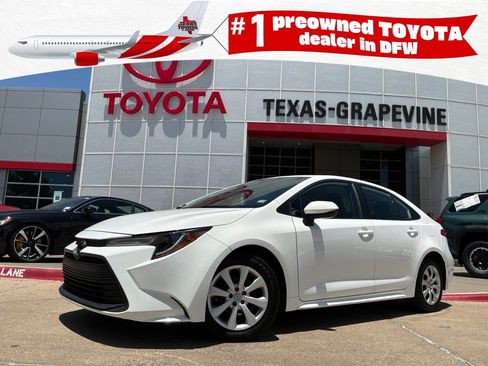 Used 2024 Toyota Corolla LE FWD image 1