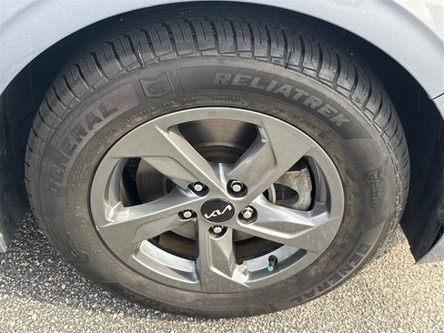 Used 2024 Kia K5 LXS image 12