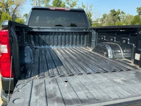 Used 2020 Chevrolet Silverado 1500 LT AWD/4WD image 11