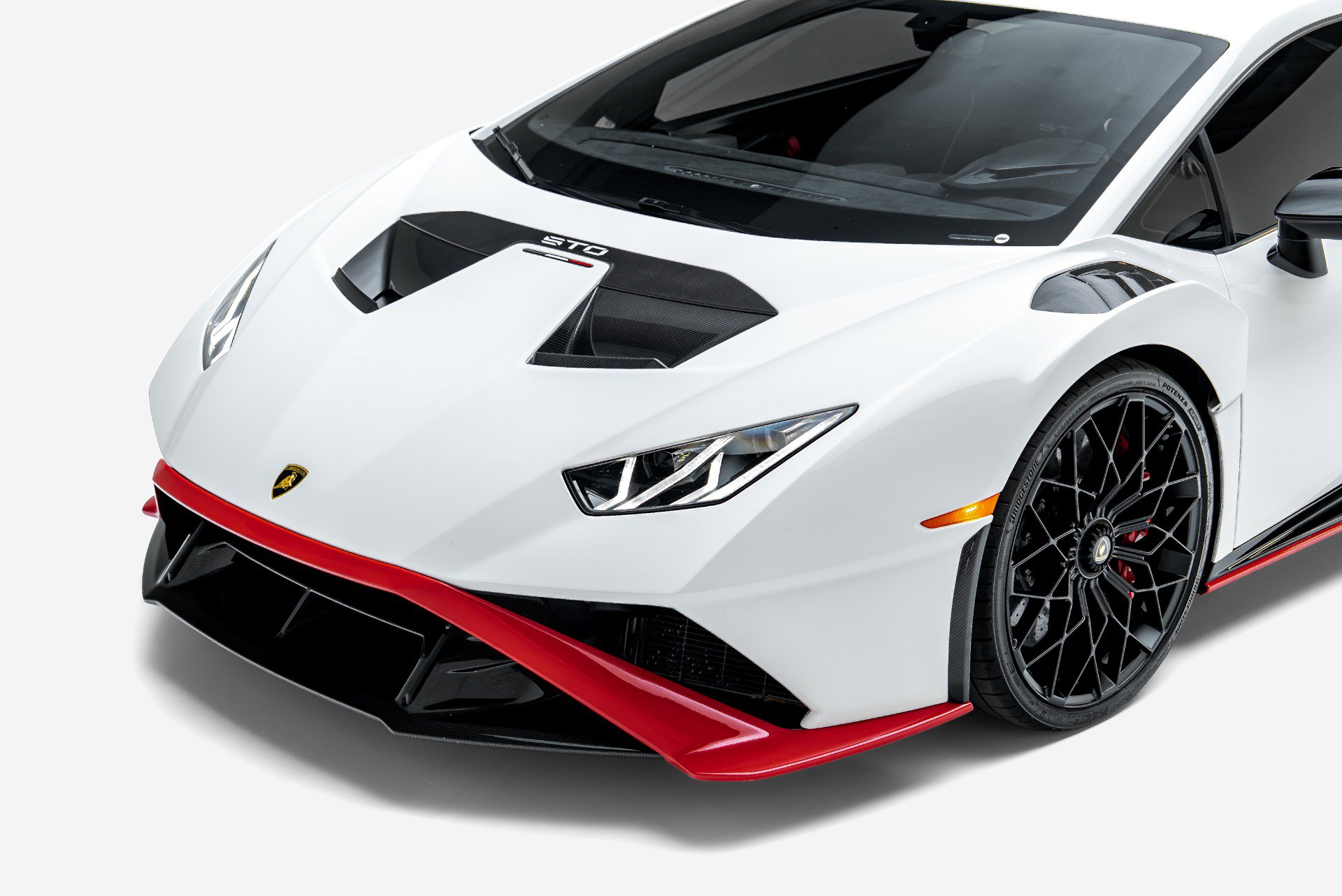 Used 2022 Lamborghini Huracan STO RWD image 16