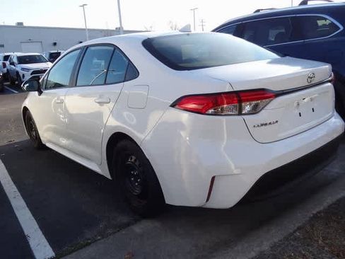 Used 2023 Toyota Corolla LE image 6
