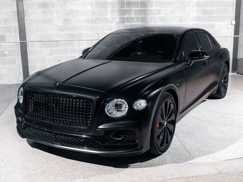 Used 2022 Bentley Flying Spur Plug-In Hybrid image 36