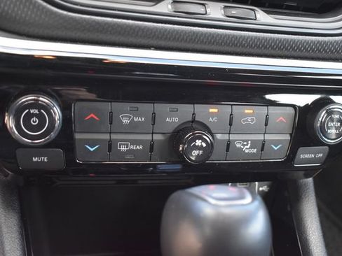 Used 2024 Jeep Compass Trailhawk AWD/4WD image 30