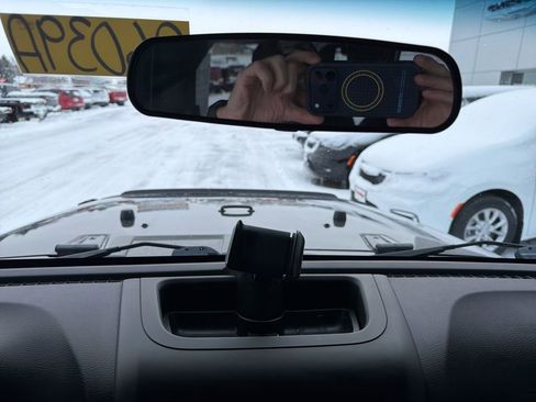 Used 2018 Jeep Wrangler Sport image 15