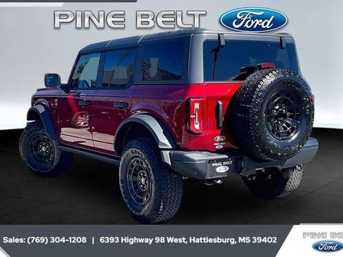 New 2026 Ford Bronco Badlands image 2