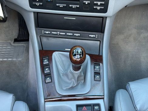 Used 2004 BMW 330Ci Convertible image 40