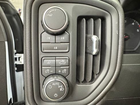 New 2026 Chevrolet Silverado 2500 Custom w/ Custom Value Package AWD/4WD image 20