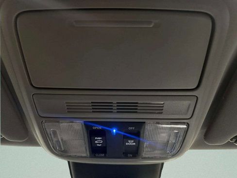 Used 2023 Honda Odyssey EX-L image 24