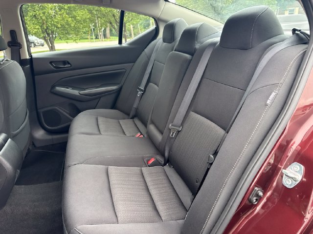 Used 2025 Nissan Altima 2.5 SV FWD image 9