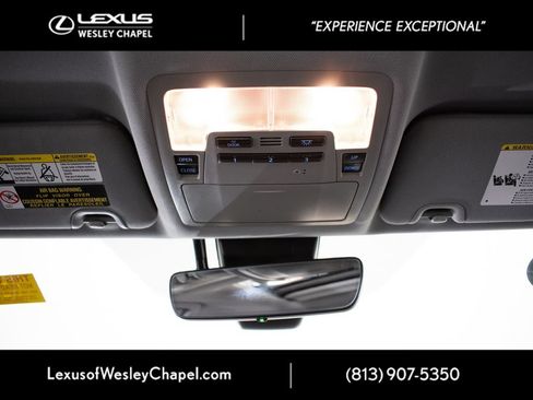 Used 2018 Toyota Highlander Limited AWD/4WD image 18
