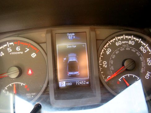 Used 2022 Toyota Tacoma SR5 image 11