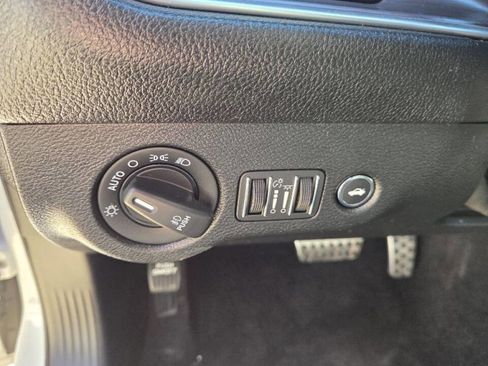 Used 2018 Dodge Challenger SXT Plus image 12