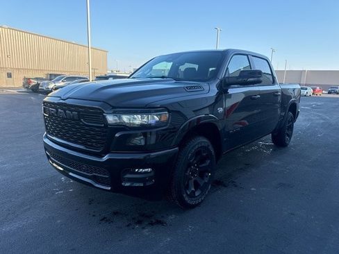 New 2026 RAM 1500 4x4 Crew Cab image 3