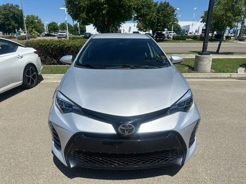 Used 2019 Toyota Corolla SE FWD image 2