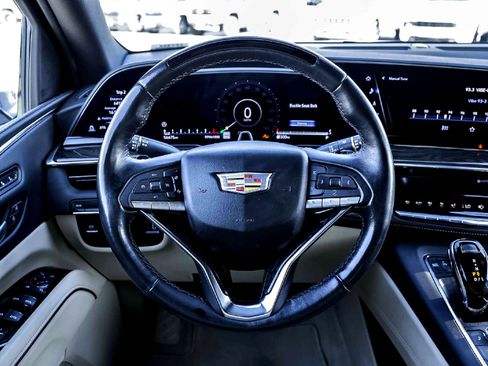 Used 2024 Cadillac Escalade Premium Luxury image 26