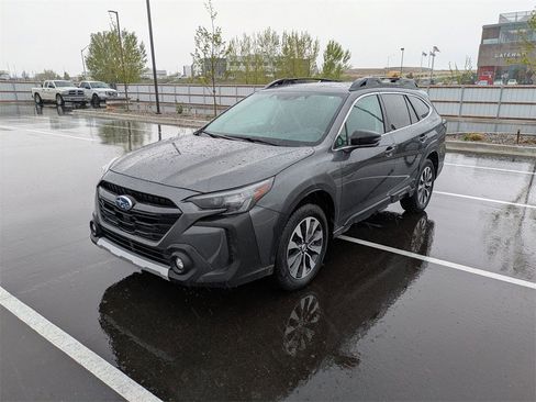 Used 2023 Subaru Outback Limited image 8
