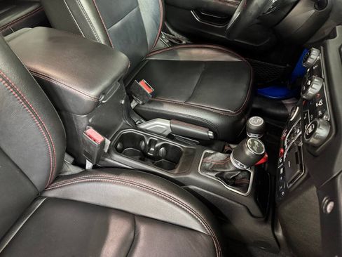 Used 2021 Jeep Wrangler Unlimited Rubicon AWD/4WD image 41