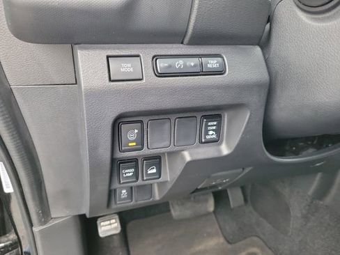 Used 2023 Nissan Frontier SV w/ SV Premium Package image 13