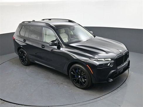 Used 2024 BMW X7 M60i w/ Executive Package image 18