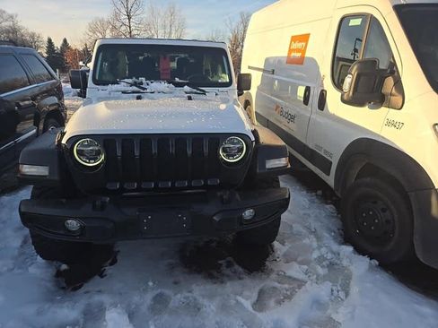 Used 2022 Jeep Wrangler Willys image 3