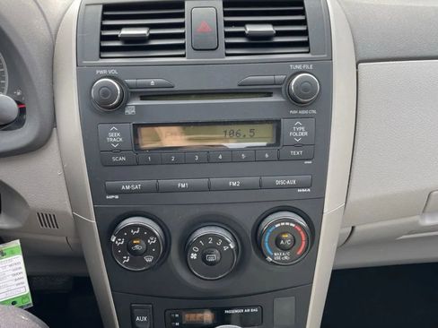 Used 2010 Toyota Corolla S image 6