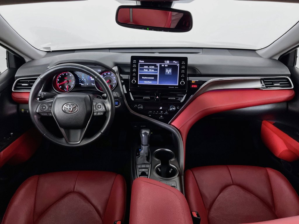Used 2022 Toyota Camry XSE FWD image 11