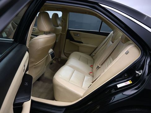 Used 2017 Toyota Camry XLE image 31