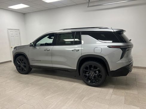 New 2026 Chevrolet Traverse RS w/ LPO, Floor Liner Package AWD/4WD image 13